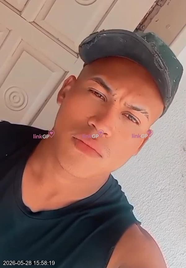 Acompanhante masculino alto em Curitiba, foto de perfil