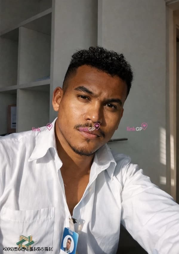 Acompanhante masculino olhos castanhos em Curitiba, foto 5 de Moreno Pauzudo