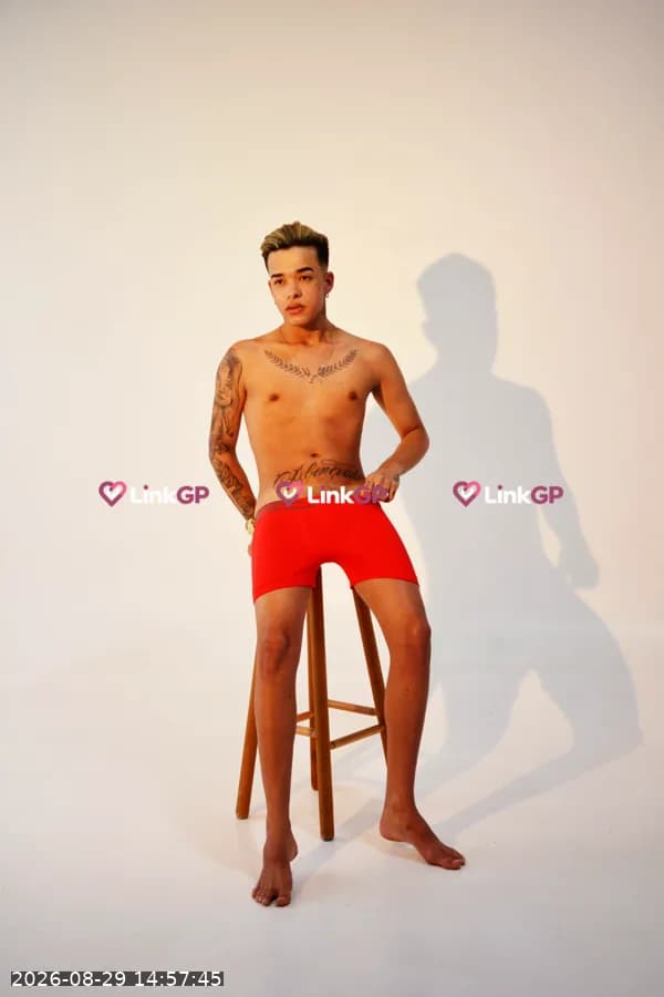Acompanhante masculino olhos de mel em Brasília, foto 3 de Novinho Gostoso