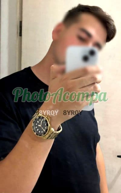 Acompanhante masculino em Curitiba — oral sem camisinha, foto 4 de Rafael Carolesk
