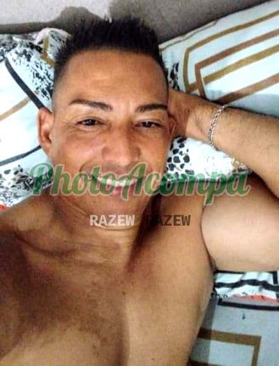 Foto 6: Acompanhante masculino em Caraguatatuba — beijo grego, Régis