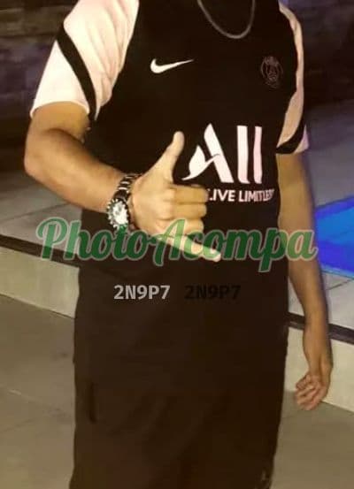 Acompanhante masculino em Niterói com beijo na boca (2) — Renan