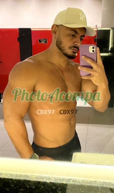 Acompanhante masculino em São Paulo com beijo grego (2) — Rodrigo
