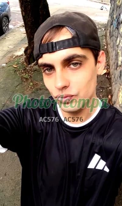 Acompanhante masculino em Rio de Janeiro — beijo na boca, foto 4 de SiNiNhOxs