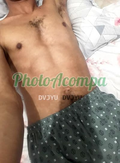 Acompanhante masculino em São Gonçalo com beijo na boca (2) — Tigre