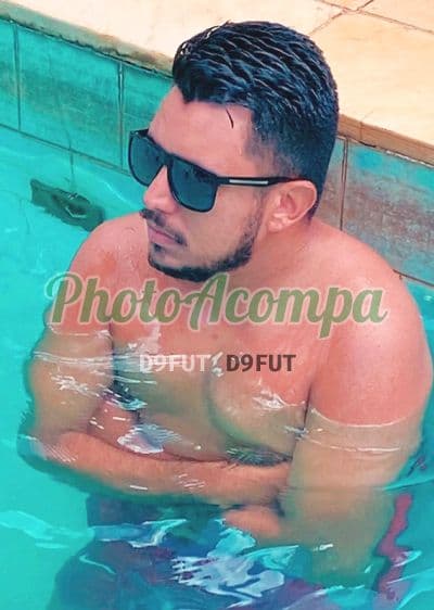 Acompanhante masculino em Rio de Janeiro com beijo na boca (6) — Tom