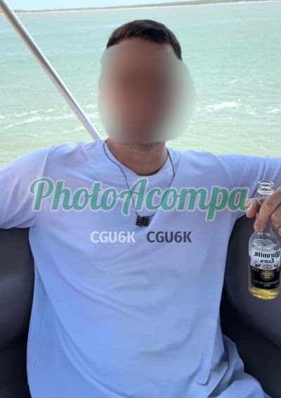 Acompanhante masculino em Florianópolis com beijo na boca (2) — Vitor Mancini