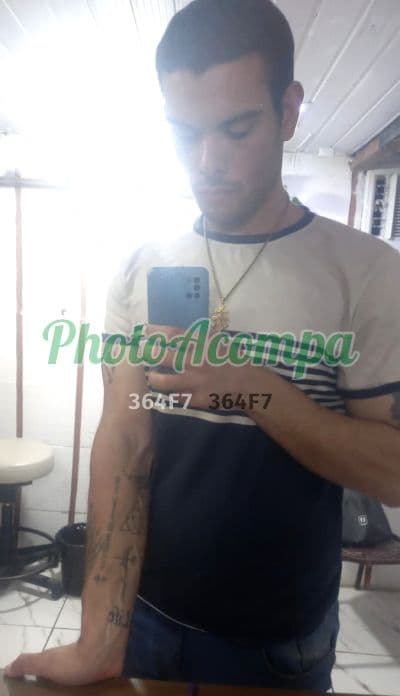 Acompanhante masculino em Rio de Janeiro com beijo grego (2) — Yago