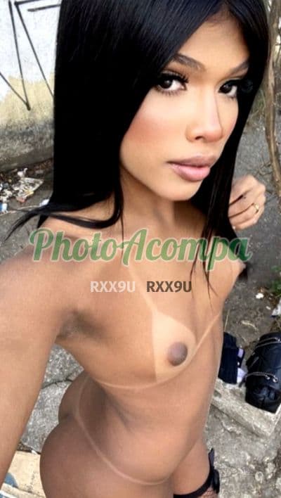 Travesti acompanhante em São Paulo com beijo grego (2) — Ariella Castro