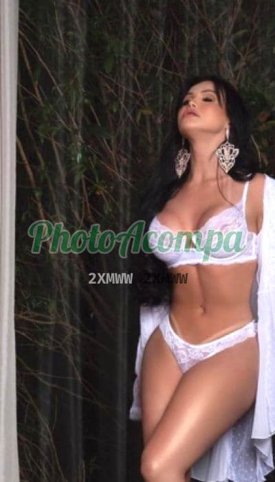 Travesti acompanhante em São Paulo com beijo na boca (2) — Branca
