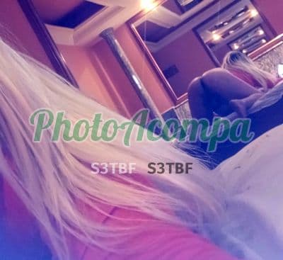 Travesti acompanhante em Porto Alegre com beijo na boca (2) — Cavalona Loira