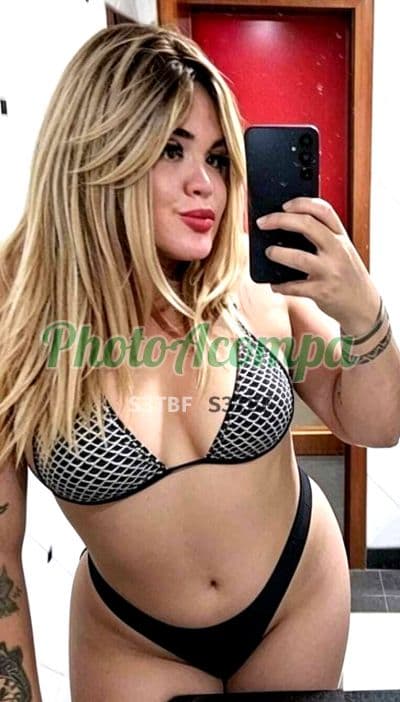 Travesti acompanhante em Porto Alegre com beijo na boca (6) — Cavalona Loira