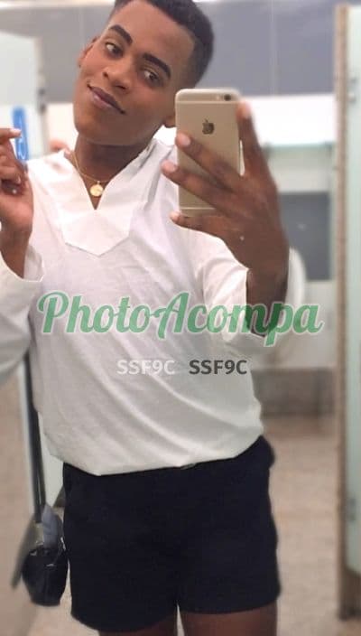 Travesti acompanhante em Betim com beijo grego (2) — Daphane Catalunha