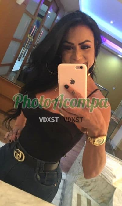 Travesti acompanhante em São Paulo com beijo na boca (2) — Ellen Minerato