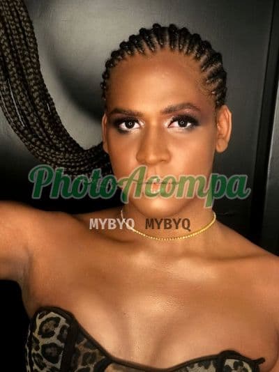Travesti acompanhante em Salvador — beijo na boca, foto 2 de Emilly Sales