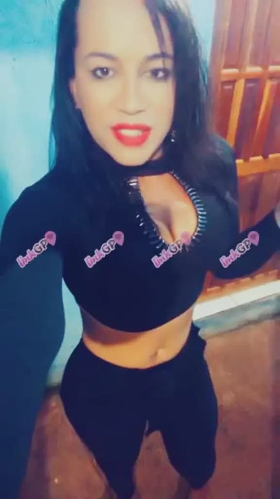 Travesti acompanhante alta em Goiânia — Fernanda Trans