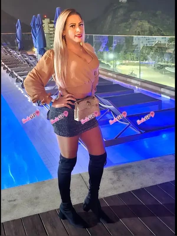 Foto 4: Travesti acompanhante em Méier — beijo grego, Flavia Villarim