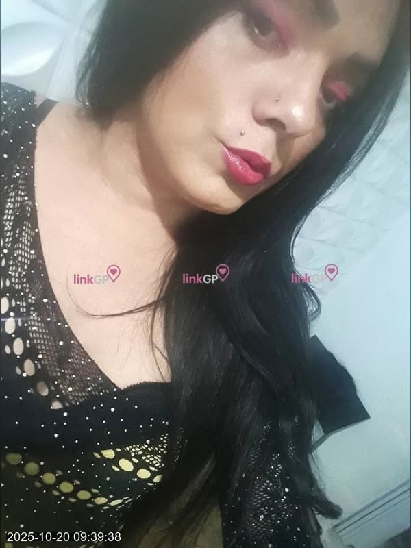 Travesti acompanhante em São Paulo com beijo grego (2) — Isabela Bianchinni