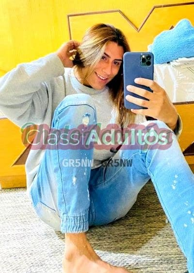 Isabella — travesti em Guarujá