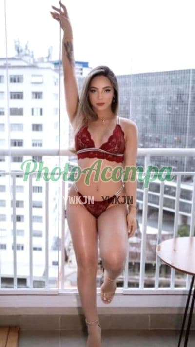 Travesti acompanhante em São Paulo com beijo na boca (2) — Isis Cavalcante