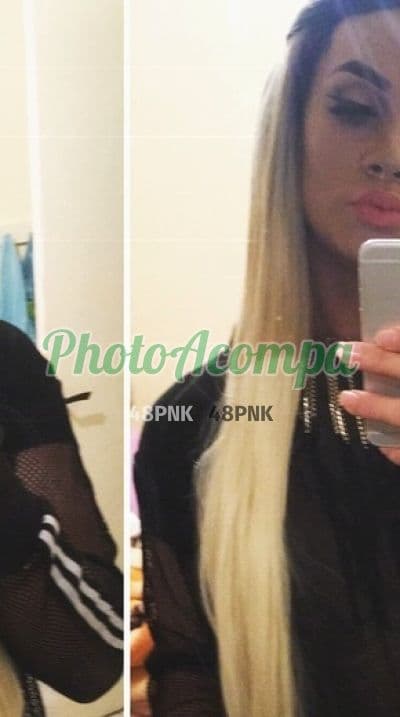 Travesti acompanhante em Curitiba com beijo grego (2) — Kalaya Evaus
