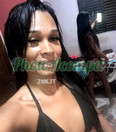 Travesti acompanhante em Guarujá com beijo grego (6) — Karolzinha