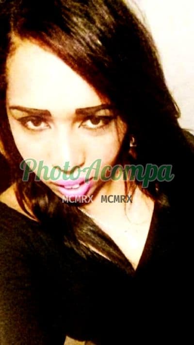 Travesti acompanhante em São Vicente com beijo grego (2) — Laleska
