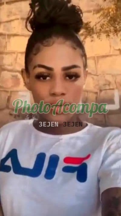 Travesti acompanhante em Praia Grande — beijo na boca, foto 2 de Lara