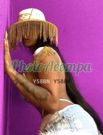 Foto 2: Travesti acompanhante em Belo Horizonte — beijo grego, Laura Montenegro
