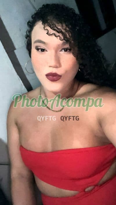 Travesti acompanhante em Maricá com garganta profunda (4) — Laylah