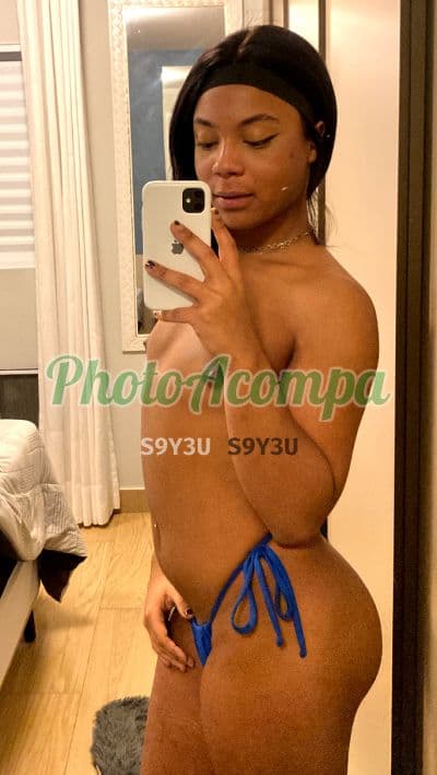 Travesti acompanhante em Campinas com beijo na boca (2) — Lívia Albuquerque