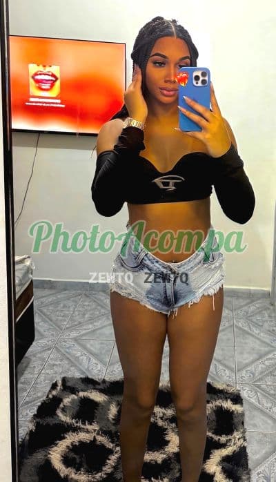 Travesti acompanhante em Duque de Caxias — oral sem camisinha, foto 4 de Luana Massafera