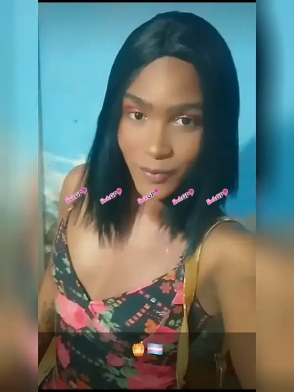 Travesti acompanhante apertadinha em Penha — Melzinha