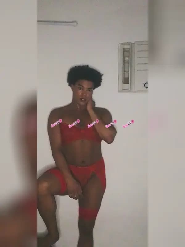 Travesti acompanhante em Recreio dos Bandeirantes com beijo grego (6) — Morena
