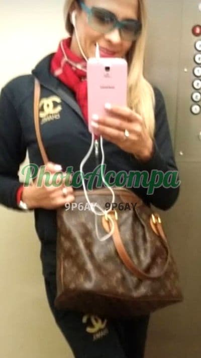 Foto 4: Travesti acompanhante em Curitiba — beijo grego, Nicole Lemmi