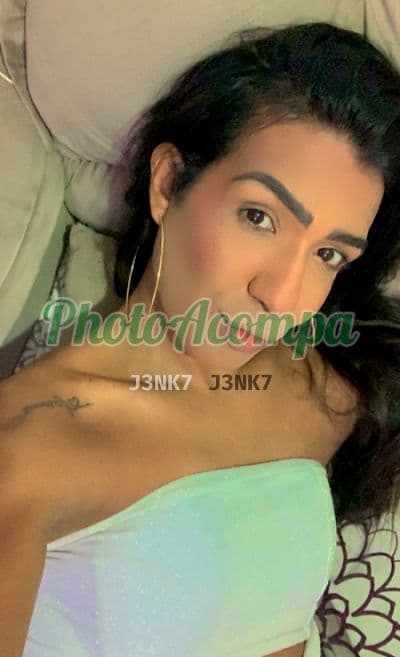 Travesti acompanhante em Itaguaí com beijo na boca (2) — Nicole Santos