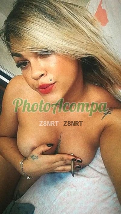 Travesti acompanhante em Uberaba com beijo na boca (2) — Penellope