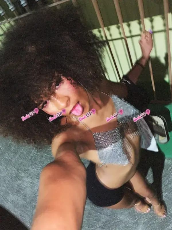 Travesti acompanhante apertadinha em Itapevi, foto de perfil