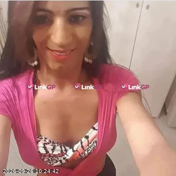 Travesti acompanhante em Ramos com beijo grego (4) — Renata