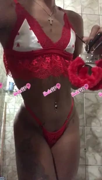Travesti acompanhante apertadinha em Ramos, foto 2 de Vênus