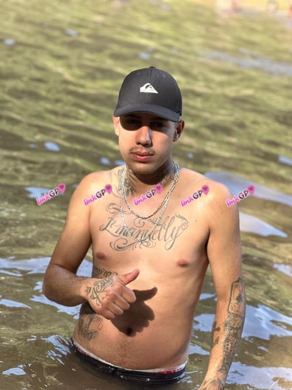 Videochamada erótica com foto real (2) — Gostoso