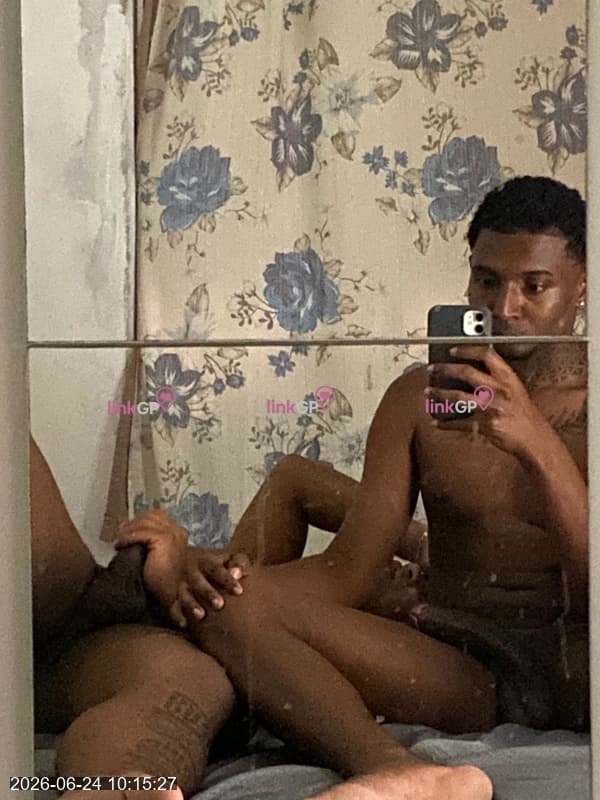Videochamada erótica com imagem do anúncio — Novinho Dotado