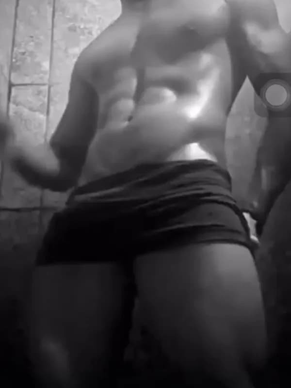 Videochamada erótica com foto real (2) — Soares