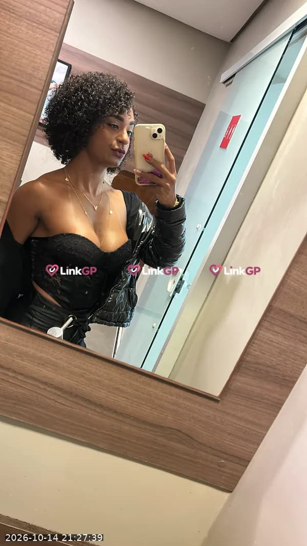 Videochamada erótica com imagem autêntica, foto 4 de A Rainha Dos Pelinhos Dourados