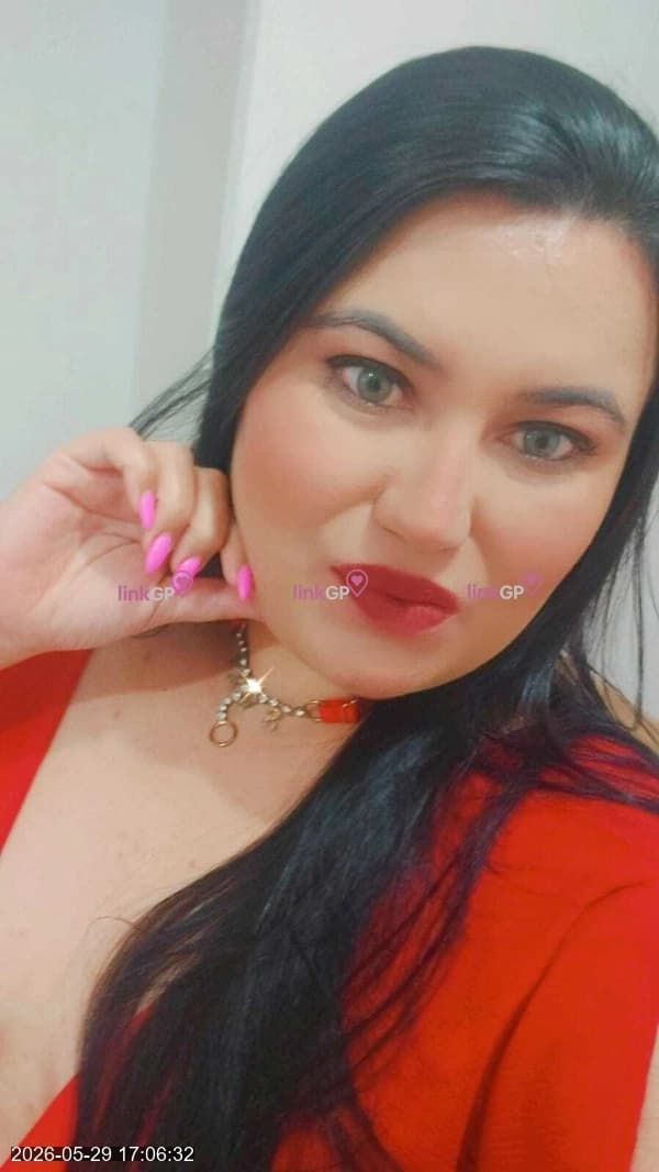 Videochamada erótica com cabelo liso — Angel Isabela, foto 3