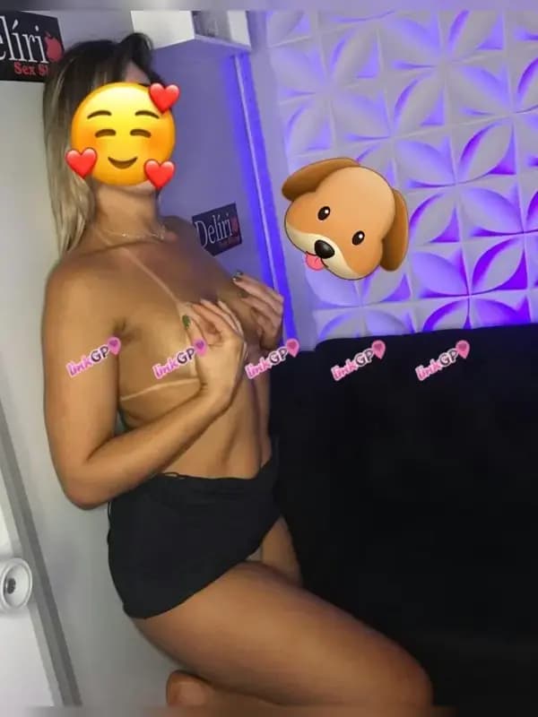Videochamada erótica com apertadinha, foto 13 de Anita