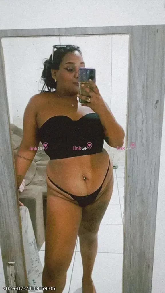 Videochamada erótica com baixinha, foto de perfil