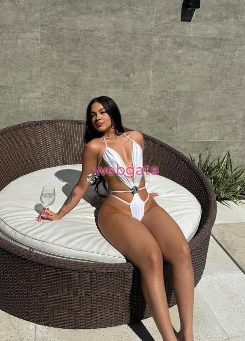 Videochamada erótica com sexting (2) — Daniella Siega
