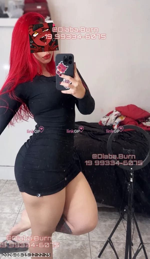 Videochamada erótica com imagem autêntica — Diaba Burn, foto 4