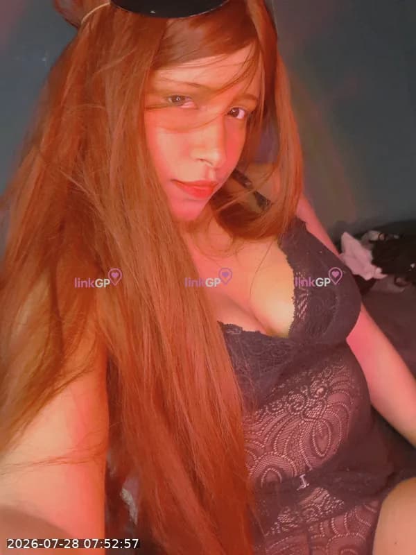 Videochamada erótica com cabelo cacheado (7) — Domme